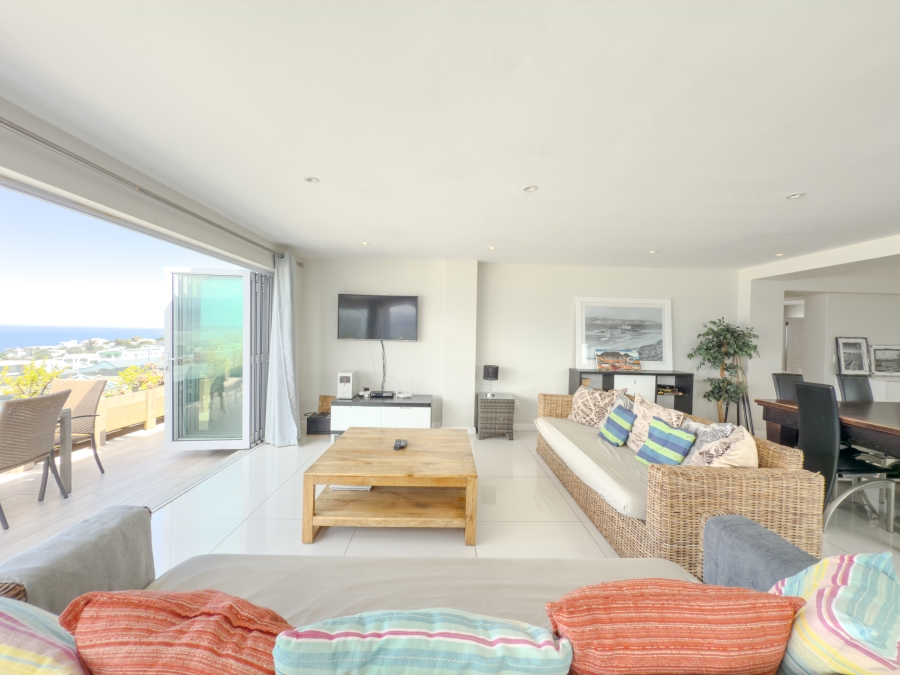 To Let 3 Bedroom Property for Rent in Plettenberg Bay Central Western Cape